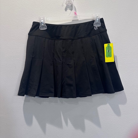 EleVen by Venus Williams Pants - NWT ELEVEN BY VENUS WILLIAMS Black‎ Flutter Skirt Tennis Athleisure Skort Size M